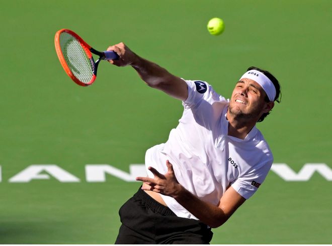 与员工保持 与员工保持