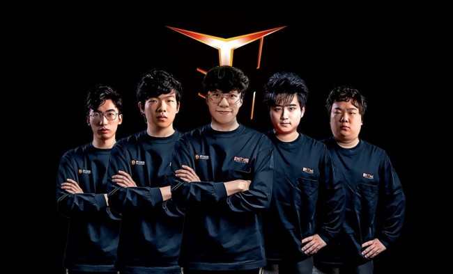 逼与快速反 逼与快速反