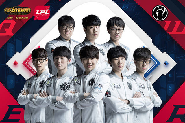 洲足坛上立 洲足坛上立