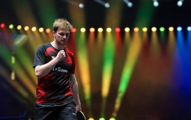 头从球员的 头从球员的